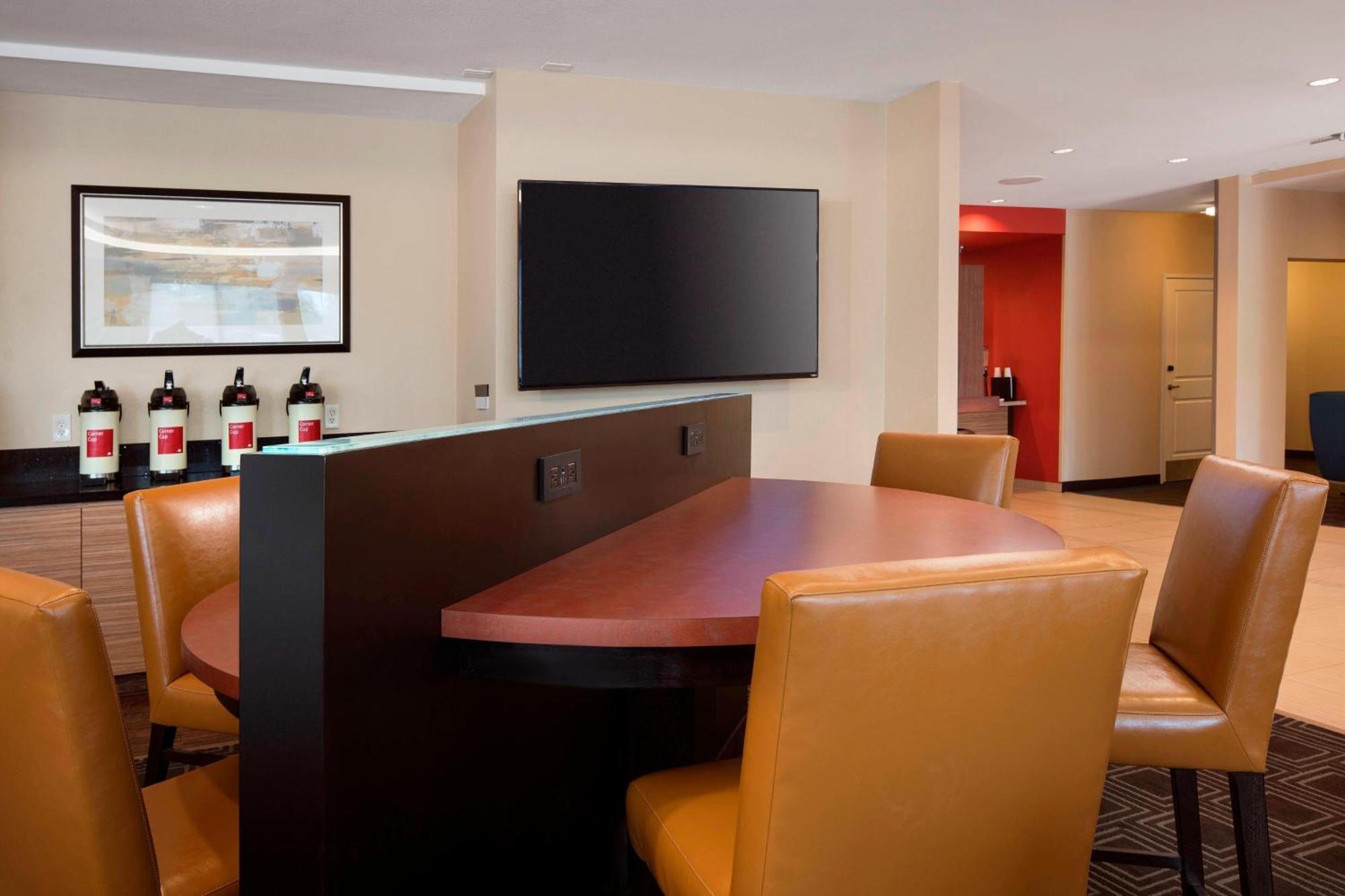Towneplace Suites By Marriott San Diego Carlsbad / Vista Buitenkant foto
