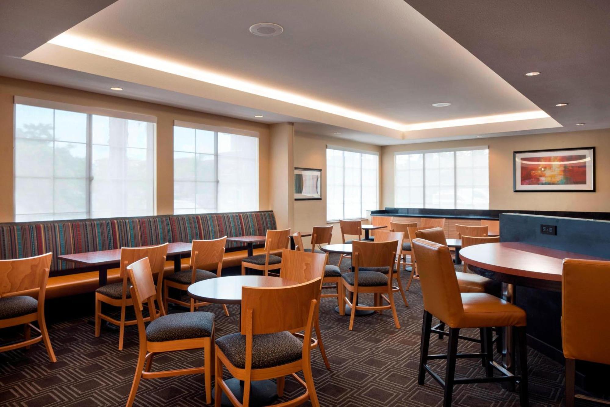 Towneplace Suites By Marriott San Diego Carlsbad / Vista Buitenkant foto