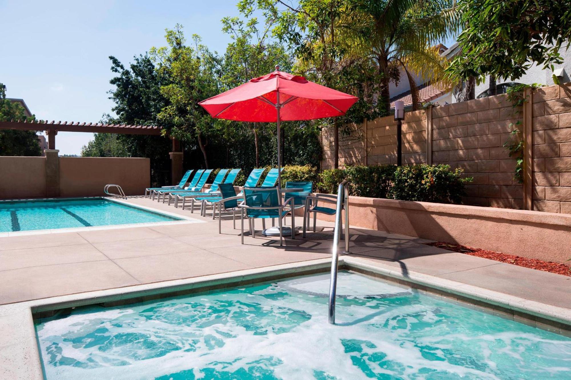 Towneplace Suites By Marriott San Diego Carlsbad / Vista Buitenkant foto