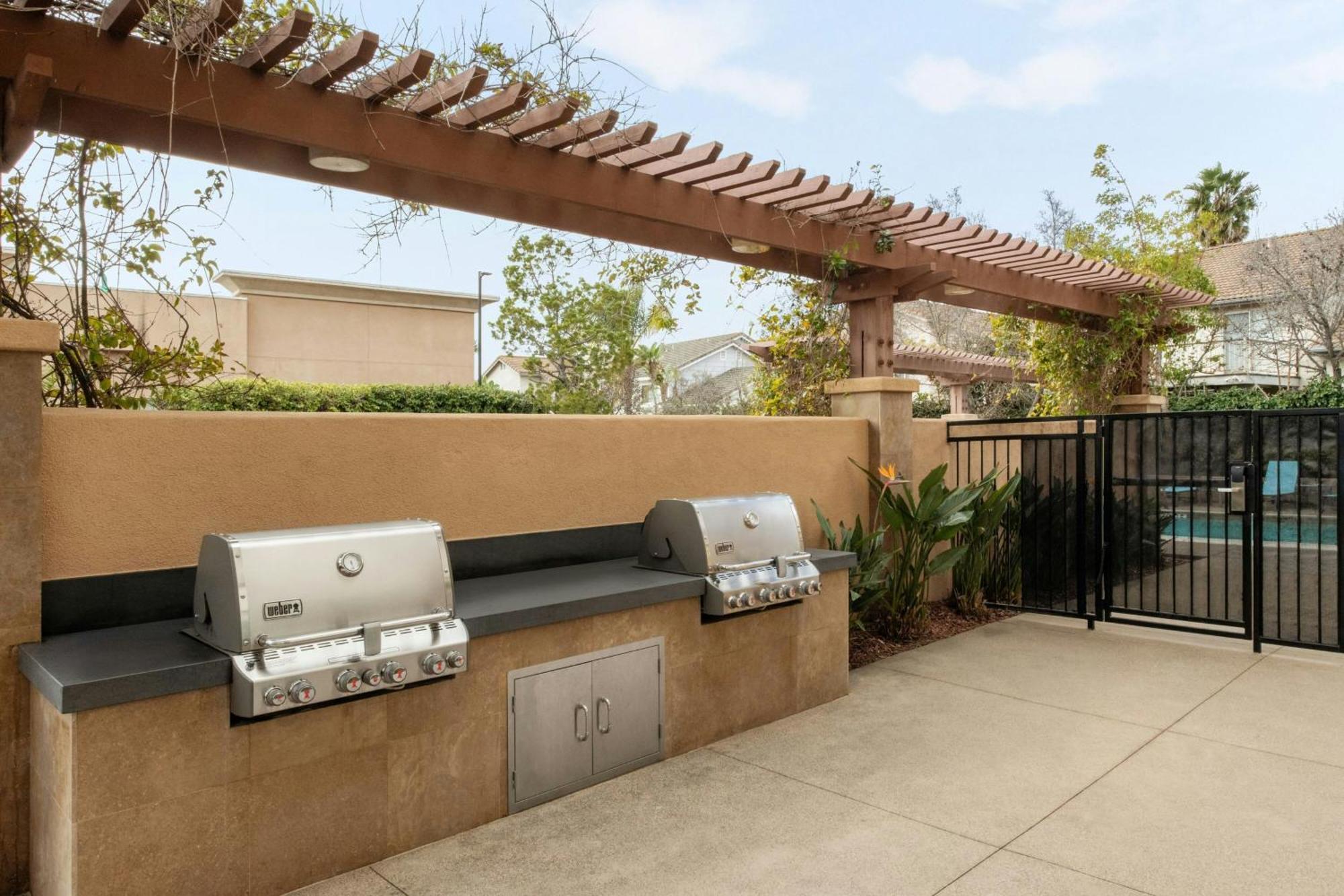 Towneplace Suites By Marriott San Diego Carlsbad / Vista Buitenkant foto