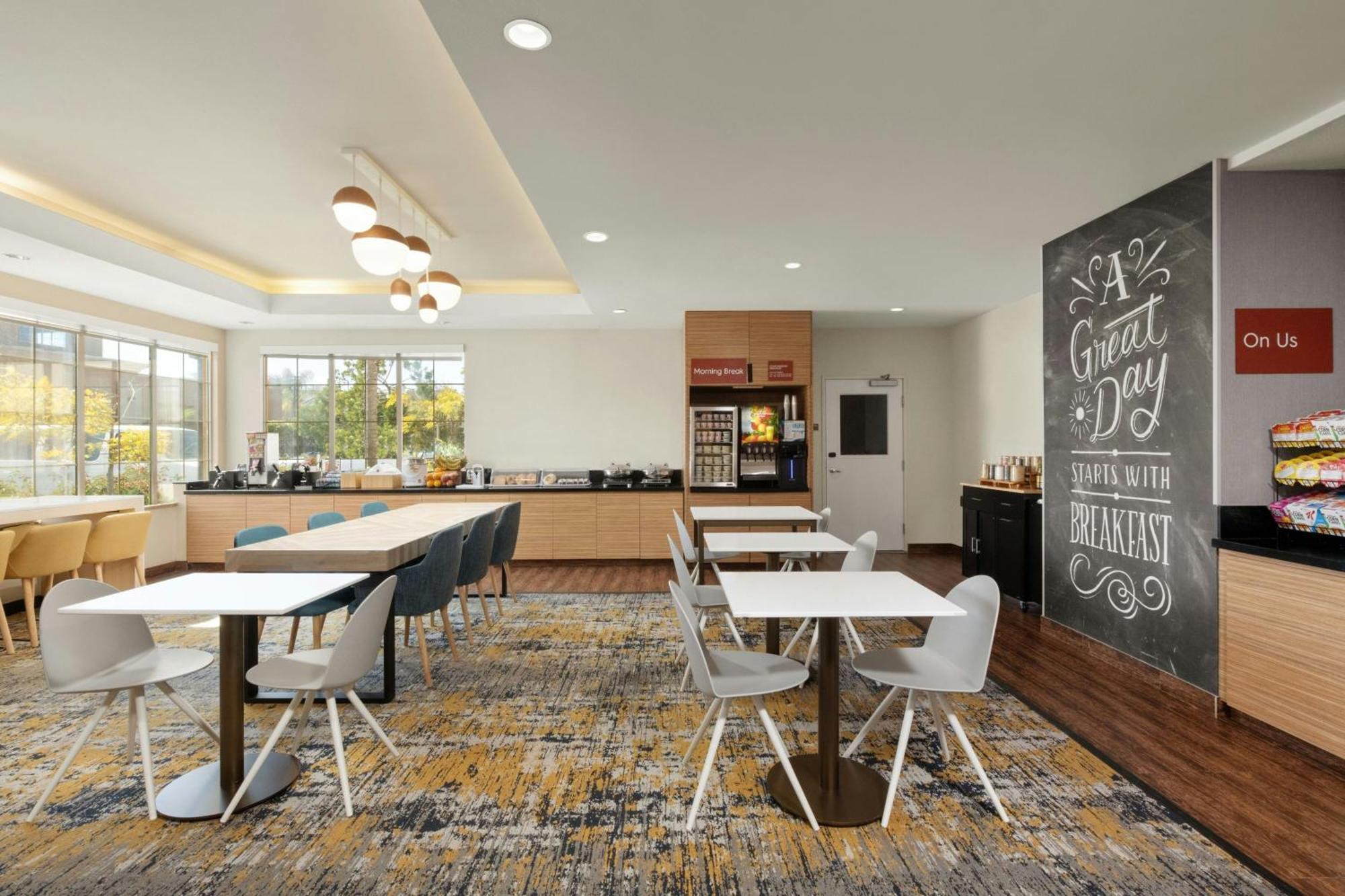Towneplace Suites By Marriott San Diego Carlsbad / Vista Buitenkant foto