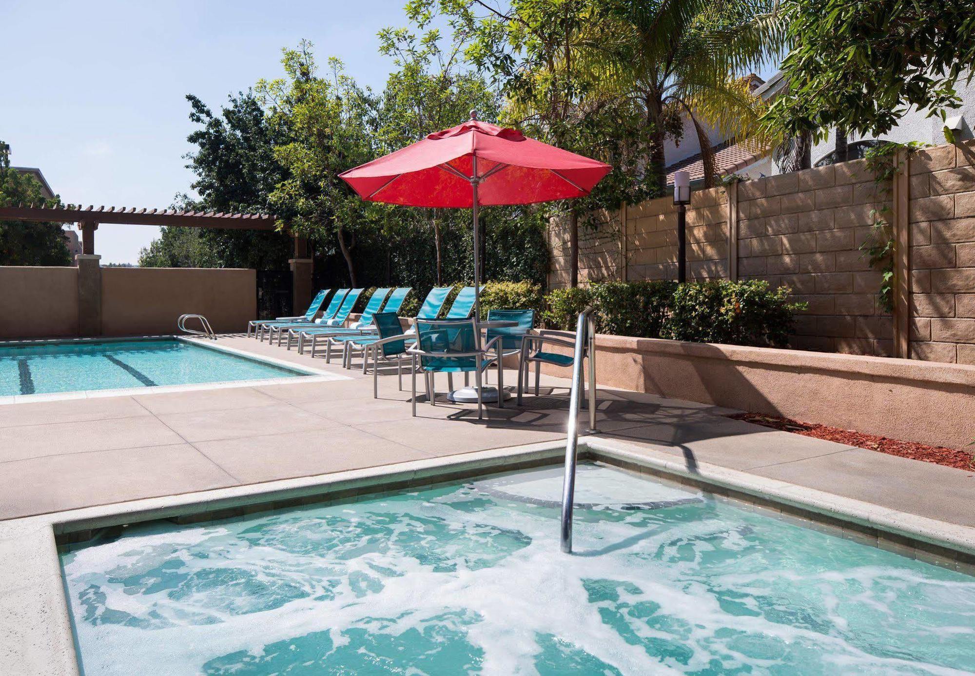 Towneplace Suites By Marriott San Diego Carlsbad / Vista Buitenkant foto