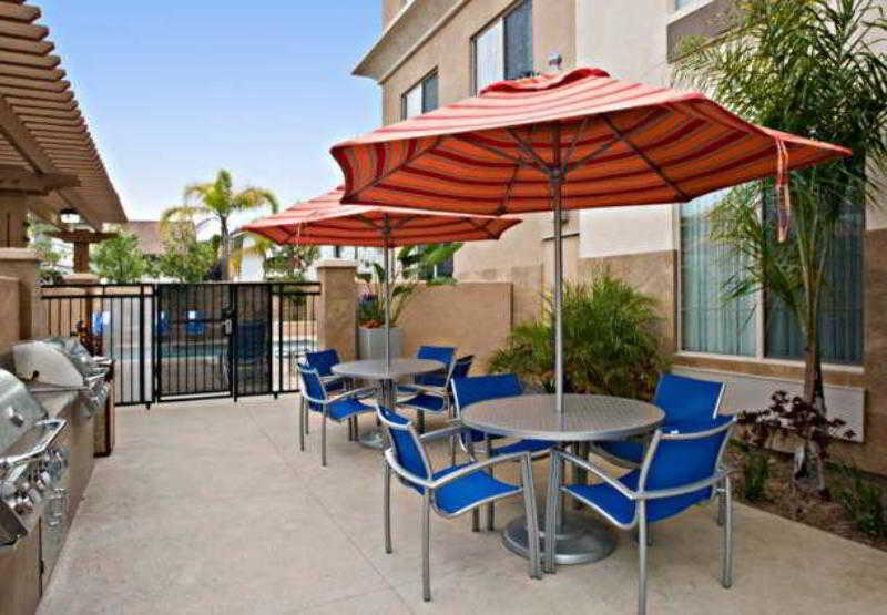 Towneplace Suites By Marriott San Diego Carlsbad / Vista Buitenkant foto